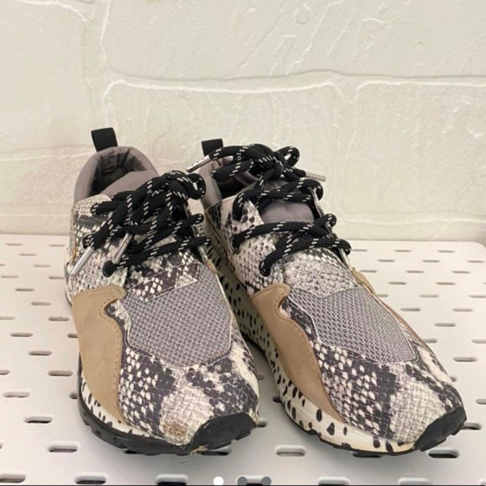 Steve Madden sneakers